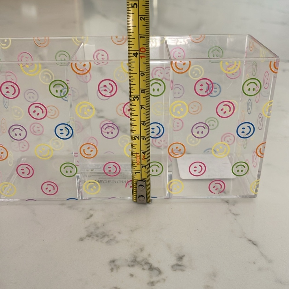 Smiley Face acrylic Pen/Pencil/makeup brush Holder - Picture 6 of 8